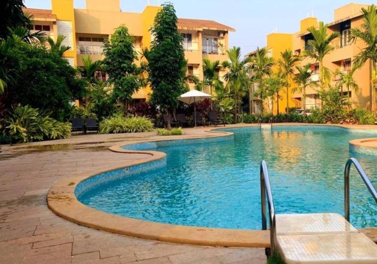 Vacation home with yard in Baga