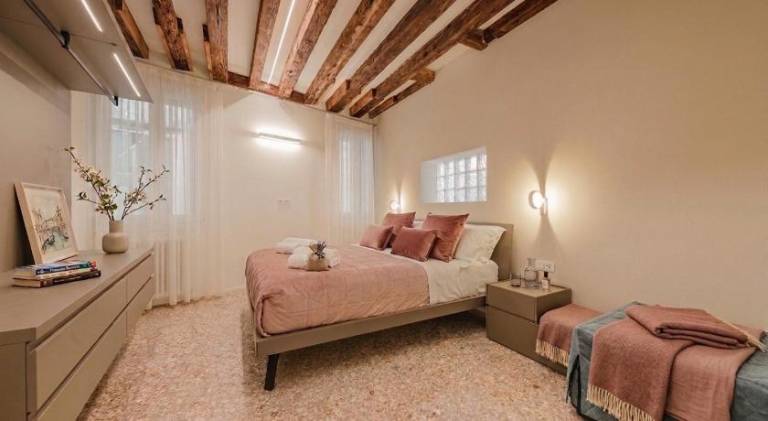 Wonderful rental apartment with terrace | Near Rialto Bridge | Dogs allowed in Venice