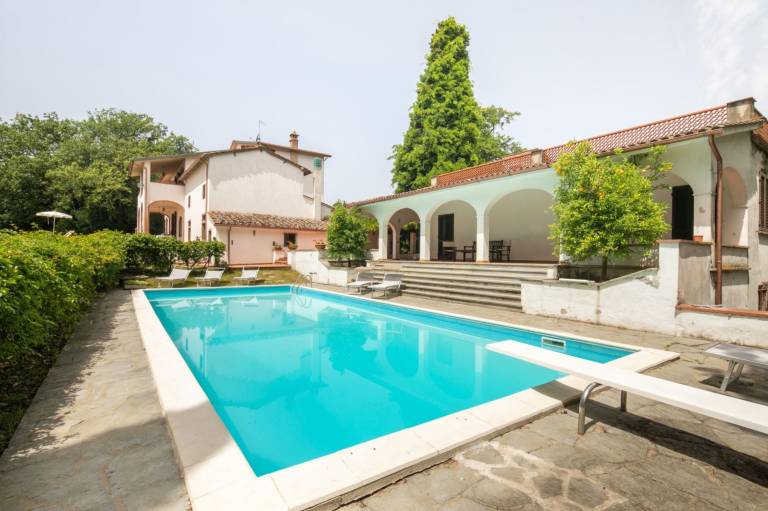 Villa  Montopoli