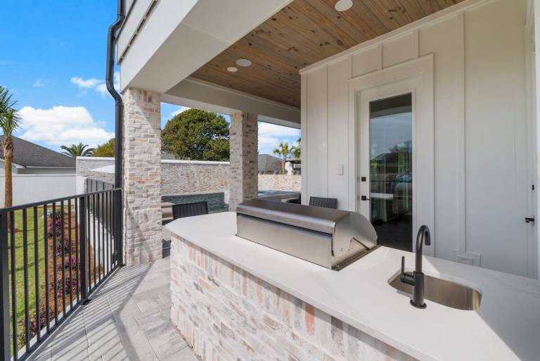House with private pool, yard & patio | Garden view — photo 4