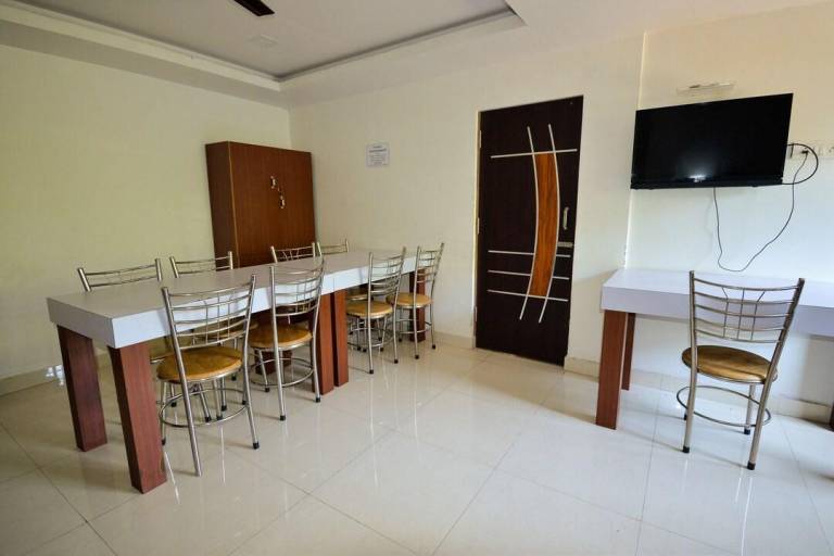 HOTEL CORAL INN — photo 5