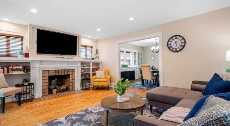 Nice vacation home | Pets are welcome in Cleveland, OH