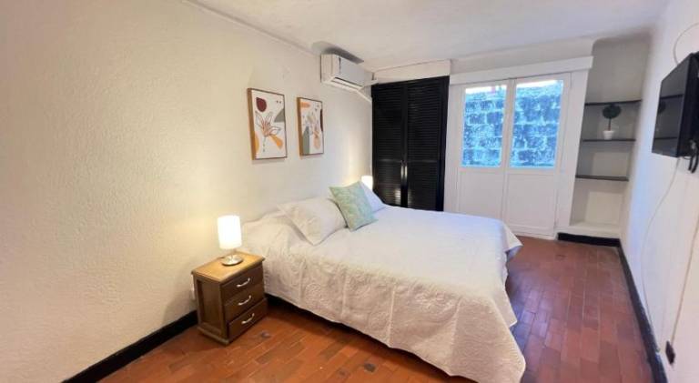 Rental apartment with terrace | Next to Puerta del Reloj | Close to the beach | Pet-friendly — photo 2