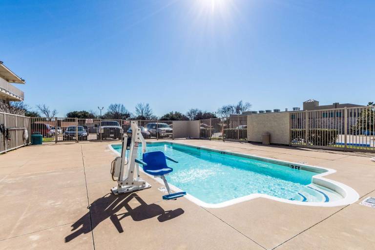 Motel 6 Garland, TX - Dallas — photo 2