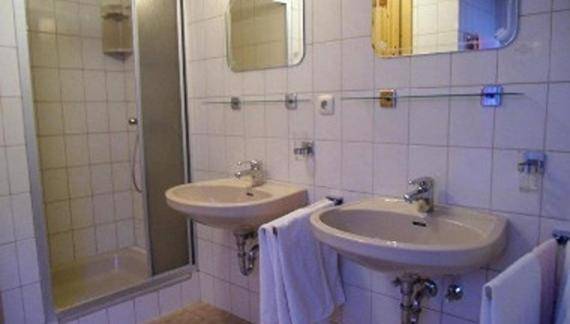 Rental apartment with 2 rooms for 5 persons — photo 2