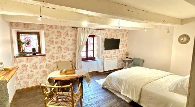 Charming vacation home | Pets allowed — photo 2