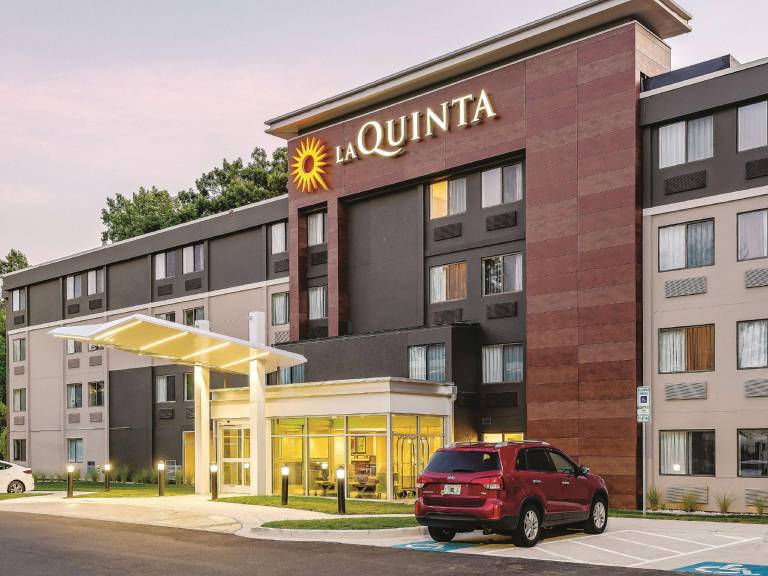 La Quinta Inn & Suites by Wyndham Columbia Fort Meade