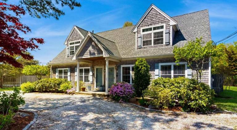 Vacation home with 6 rooms for 12 persons in West Yarmouth, MA
