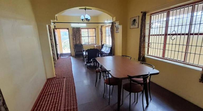 Bungalow with terrace & yard — photo 2