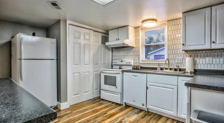 House | Suitable for remote work | Pets allowed — photo 4