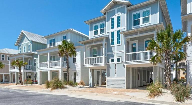 Vacation home with hot tub | Beach nearby | Pet-friendly in Pensacola, FL