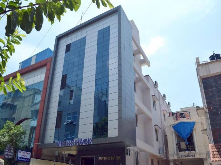 Hotel Metropark Vadapalani