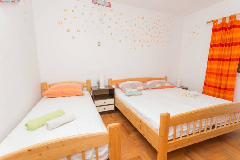 Studio flat near beach Cove Zaraće, Hvar (AS-20924-a) — photo 4