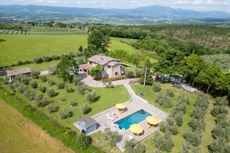 Farm with yard & pool | Panoramic view in Terni