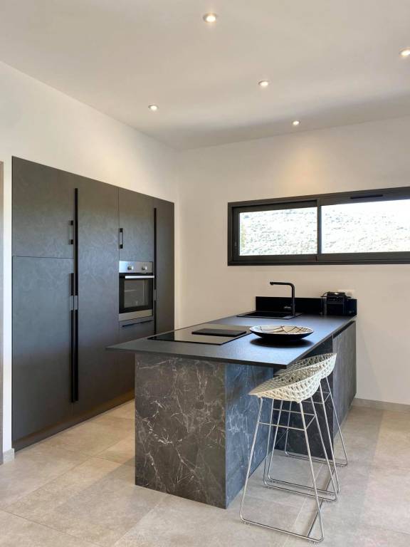 Villa with grill, private pool & garden | Garden view — photo 4