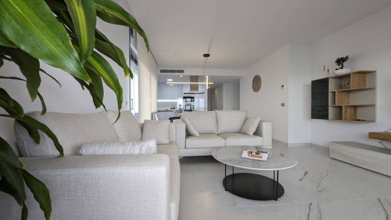 Rental apartment with garden, patio & heated pool | Water view — photo 4