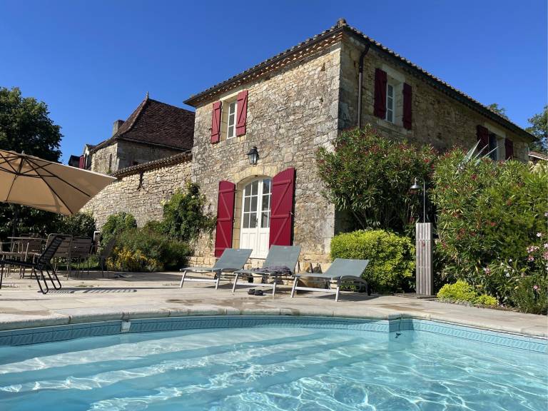 Fully equipped lovely house with private pool & terrace | Pets allowed — photo 3