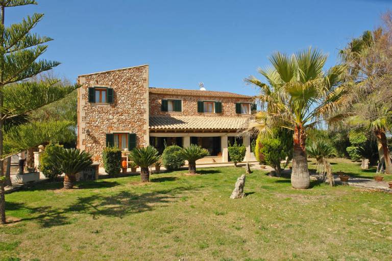 Fully equipped vacation home with barbecue, private pool & garden | Pets allowed — photo 4