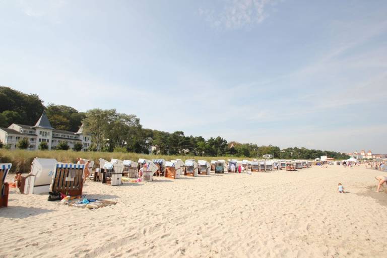 strandnahe Ferienwohnung mit Balkon und Meerblick - Villa Strandeck FeWo 08 — photo 2