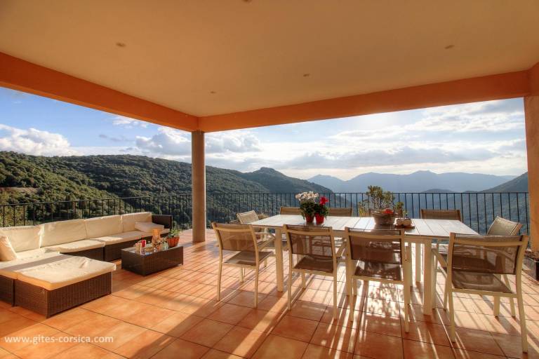 Gite with patio, yard & grill | Mountain view in Sartene