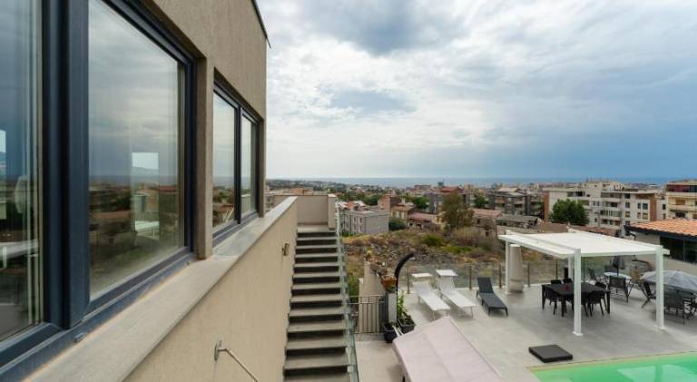 Rental apartment with jacuzzi, pool & terrace — photo 5