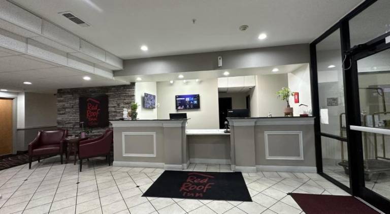Red Roof Inn & Suites Biloxi - Ocean Springs — photo 4