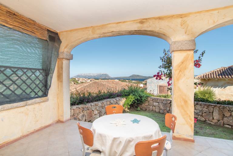 Holiday home 'Sardegnaot vista mare piscina e spa' with Pool and Whirlpool — photo 4