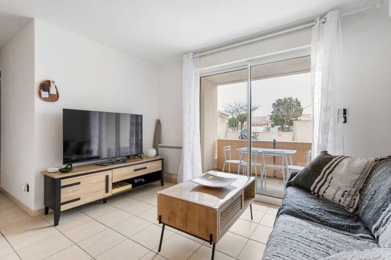 Family-friendly pleasant rental apartment with pool | Pets are welcome in Agde