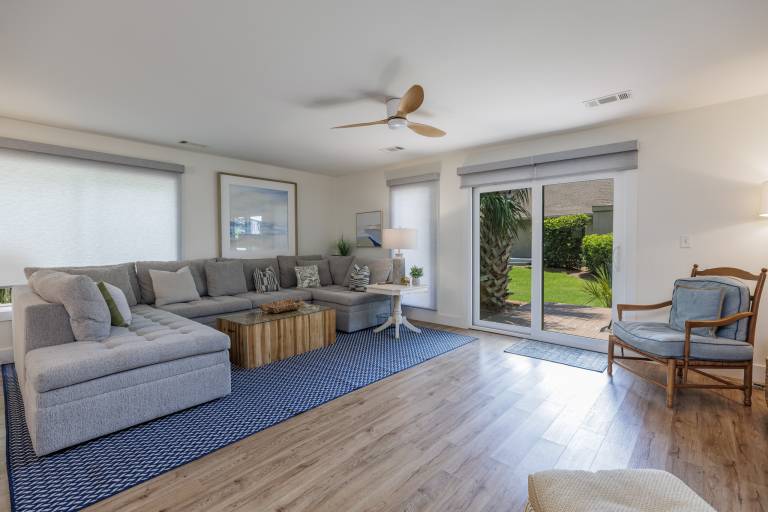 618 Queen's Grant: Stunning Villa is the perfect getaway. Free Bikes, Pool — photo 2
