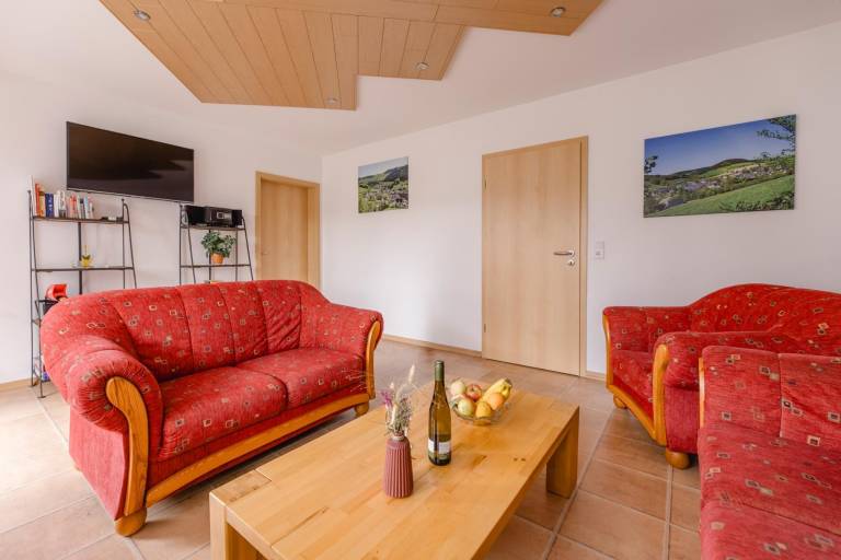 Holiday Apartment 'Dachsbau' with Private Terrace, Shared Garden and Wi-Fi in Schmallenberg