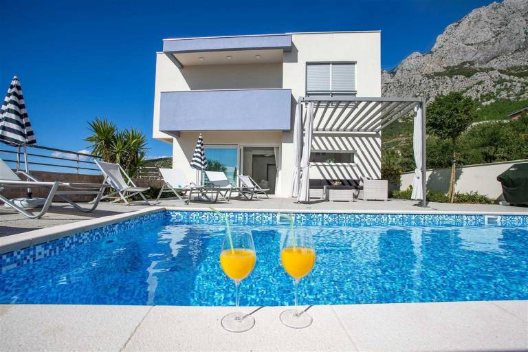 Luxury Villa Red Silk with Pool — photo 2