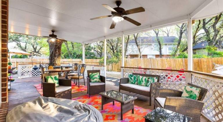 1000 m&sup2; Ferienhaus