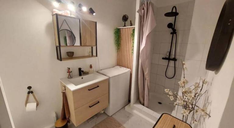 Holiday apartment with pool, patio & yard | Good for workation | Pets allowed — photo 2