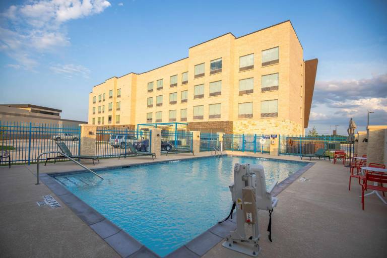 Tru by Hilton Allen Dallas — photo 3