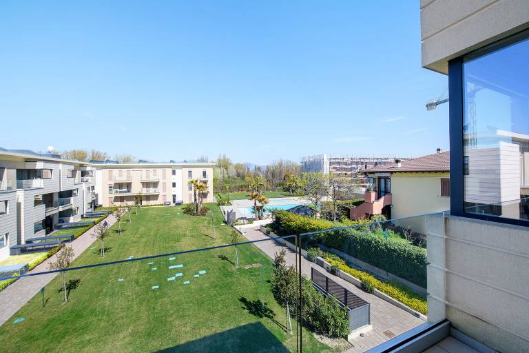 Fully equipped rental apartment with pool, terrace & garden | Mountain view | Pets allowed — photo 4