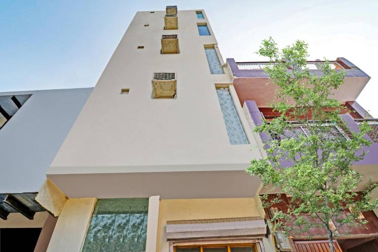 Town house Near M2K Cinema Pitampura