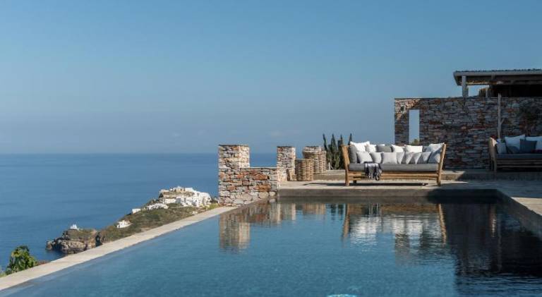 Verina Astra in Sifnos