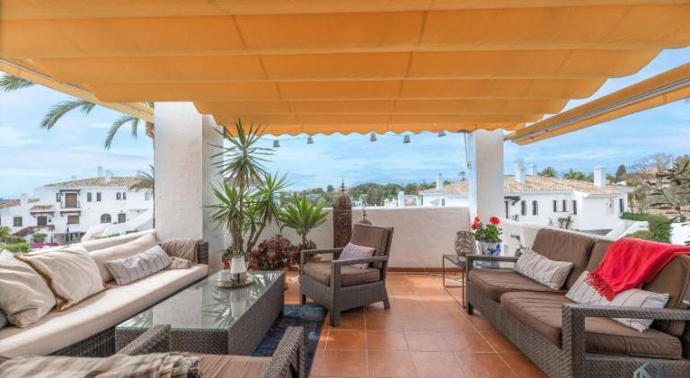 Holiday apartment with pool — photo 3
