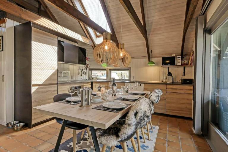 Vacation home with terrace & grill — photo 3