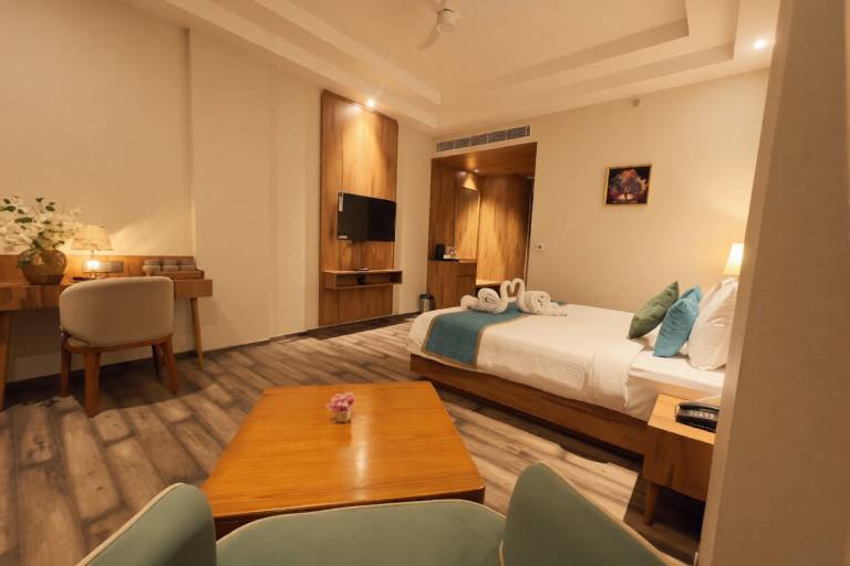 HOTEL HARIVILAS