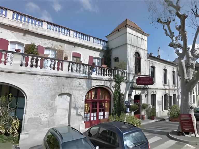 Hotel Des Artistes in Tarascon