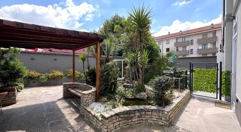 Lovely serviced apartment with patio & garden | Pet-friendly — photo 4