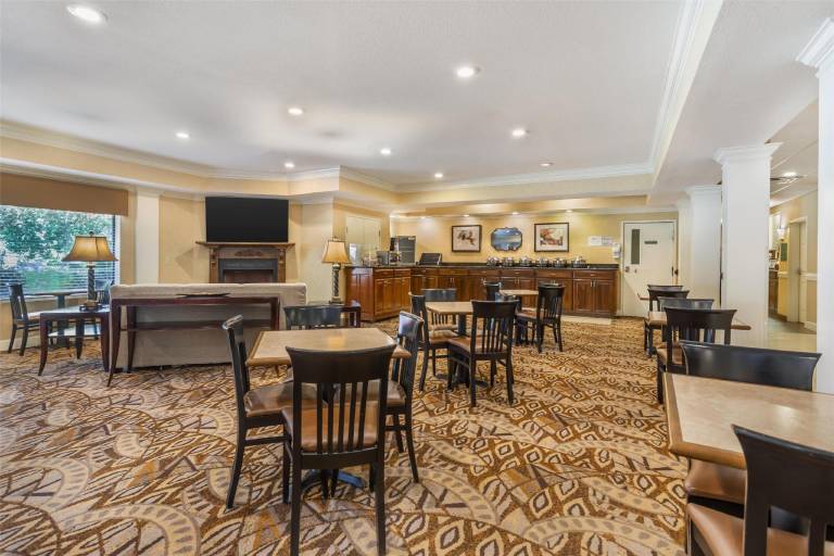 Best Western Plus Valdosta Hotel & Suites — photo 4
