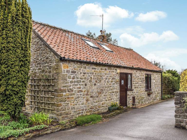 Cottage  Cloughton