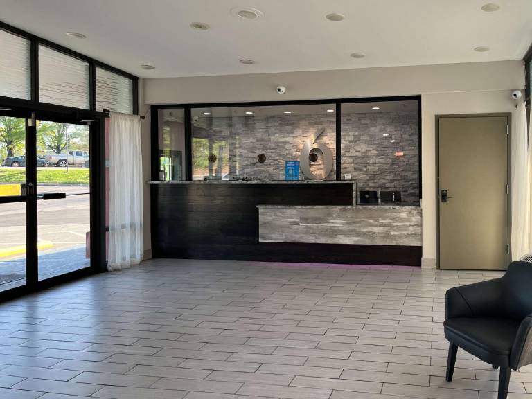 Motel 6 Raleigh, NC – Downtown South — photo 5