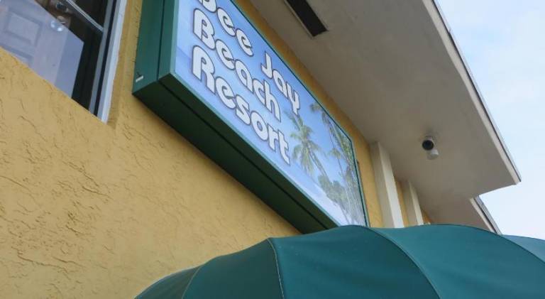 Dee Jay Beach Resort in Lauderdale-by-the-Sea, FL