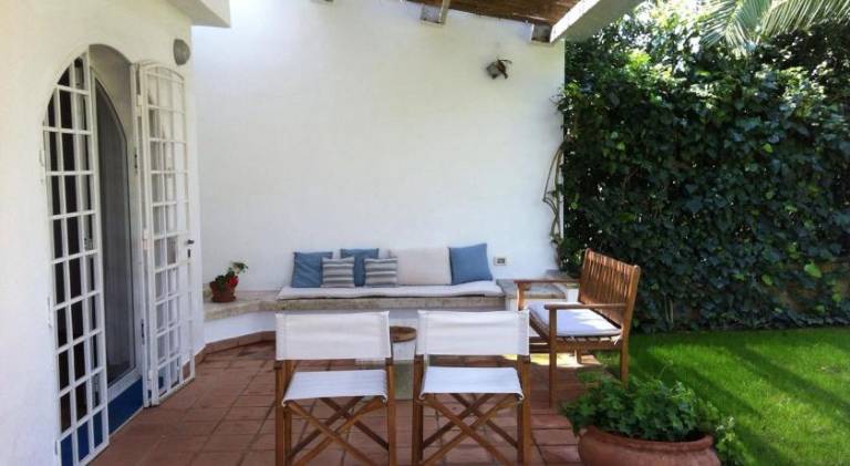 Vacation home with 3 rooms for 5 persons in Ostuni