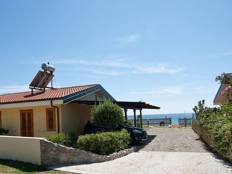 Children-friendly nice holiday apartment with yard & barbecue | Next to the beach | Pets allowed — photo 3