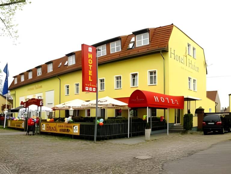 Hotel 4 Hufen in Schoenefeld
