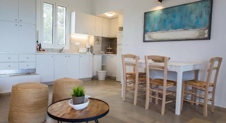 Beautiful vacation home with yard, patio & barbecue | Suitable for remote work | Pets are welcome — photo 2